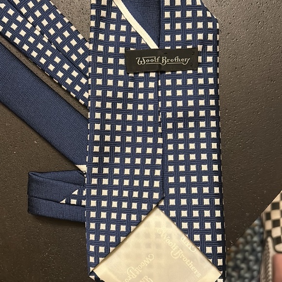 Vintage checkerboard Woolf Brothers woven polyester thick tie - Picture 4 of 6